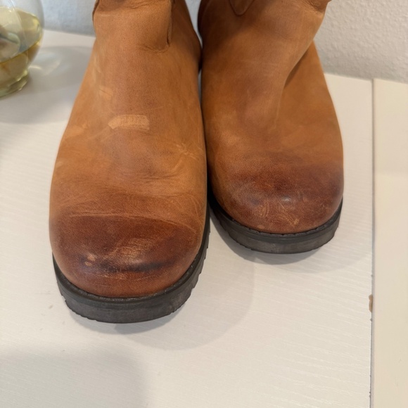 UGG Australia Broome Il Leather and Shearling Riding Boots - Picture 4 of 16